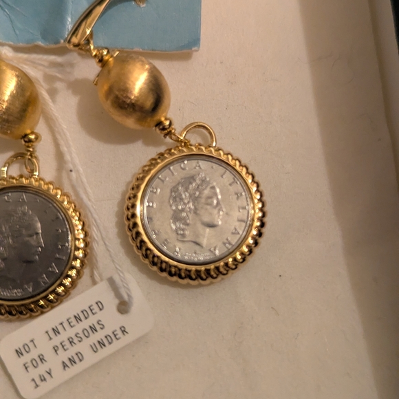 Vintage Toscana Coin Earrings - Picture 4 of 7